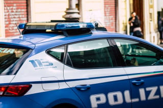 Polizia: può entrare in casa senza mandato?
