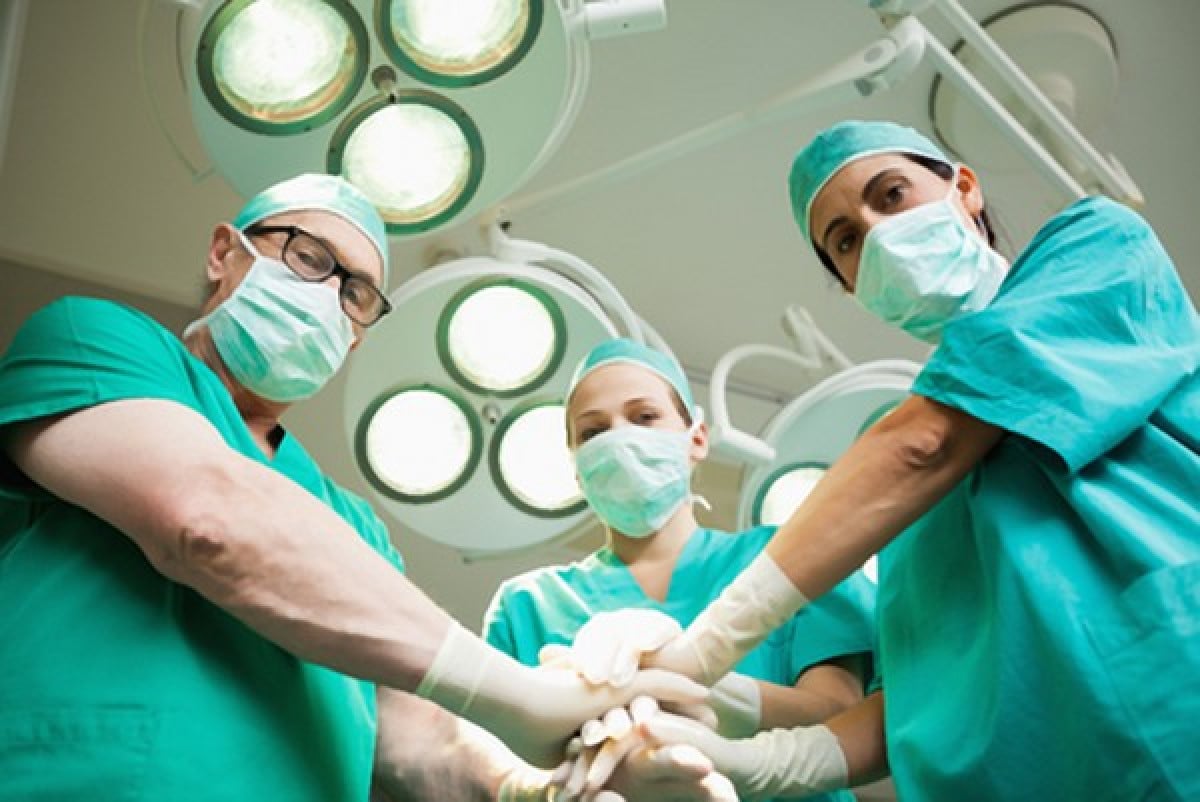 Quando la clinica può rivalersi sul chirurgo estetico?
