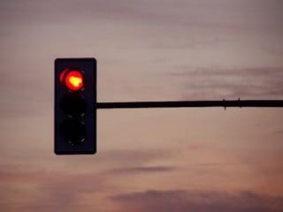 Cassazione: la multa si paga anche se il T-Red non è segnalato