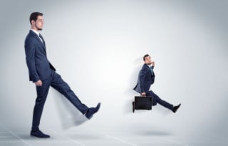 Licenziato il lavoratore che abusa dei permessi di cui alla legge 104