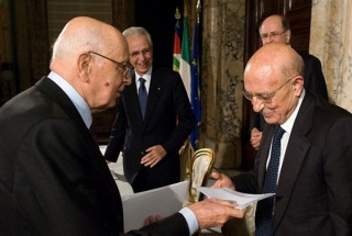 Napolitano: Italia esposta a rischi di inadeguatezza. Occorre reagire allo scadimento del processo di formazione delle leggi
