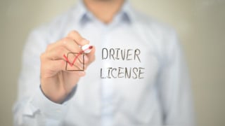 Decurtazione punti: come contestare la multa