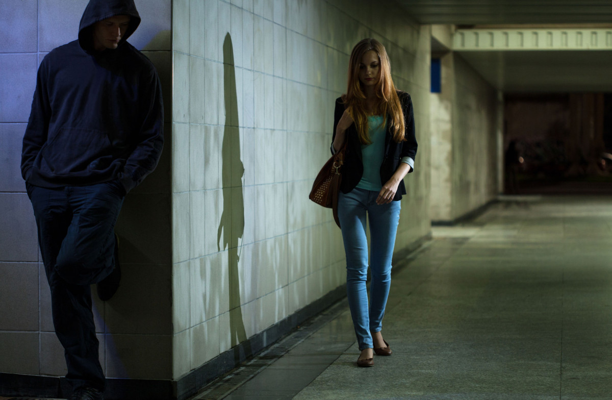 Cassazione: pedinare la ex è stalking