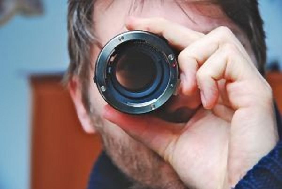 Cassazione: lecite videoriprese dei vicini se sono troppo 'disinvolti' nel costruire