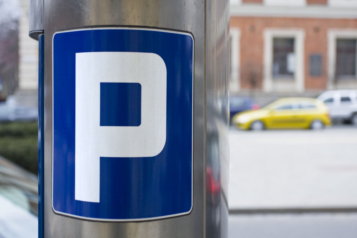 Strisce blu: il parcheggio a ticket scaduto viola l'articolo 7 del codice della strada