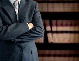 Avvocati: pensione solo se si esercita