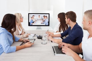 Avvocati: via libera alla formazione a distanza via webcam