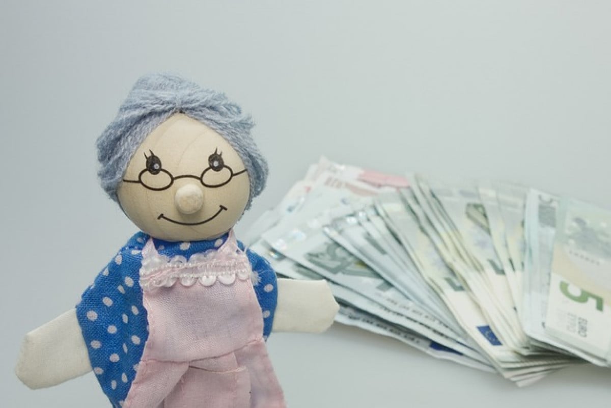 Non conta se sono i nonni a spendere per la nipote: l’assegno alla madre collocataria non si riduce