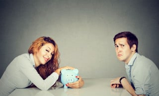 Divorzio: non basta revirement Cassazione per togliere l'assegno all'ex