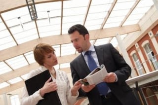 L'avvocato può scambiare “due chiacchiere” col testimone?