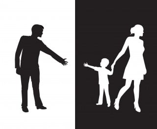 Niente tenuità del fatto alla madre che impedisce al padre di vedere i figli