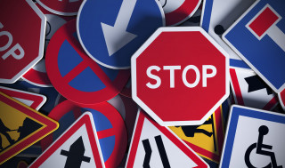 Segnali stradali: come ricordare i più difficili?