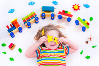 Avvocati: mille euro per i figli all'asilo