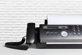 Avvocati: legittimo impedimento anche via fax