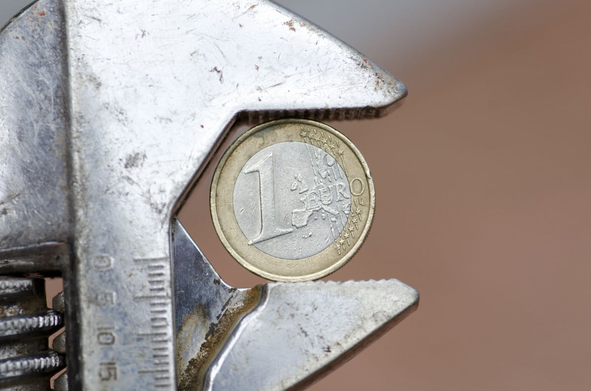 Dazi: L'obiettivo è distruggere l'euro?