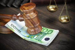 Compenso avvocati: spetta al professionista provare l'attività svolta