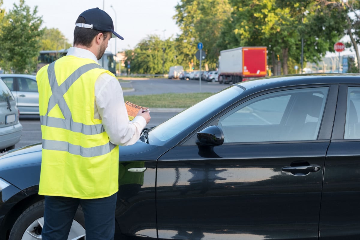 Trasgressori codice della strada: trattamento diverso in base al luogo di immatricolazione del veicolo