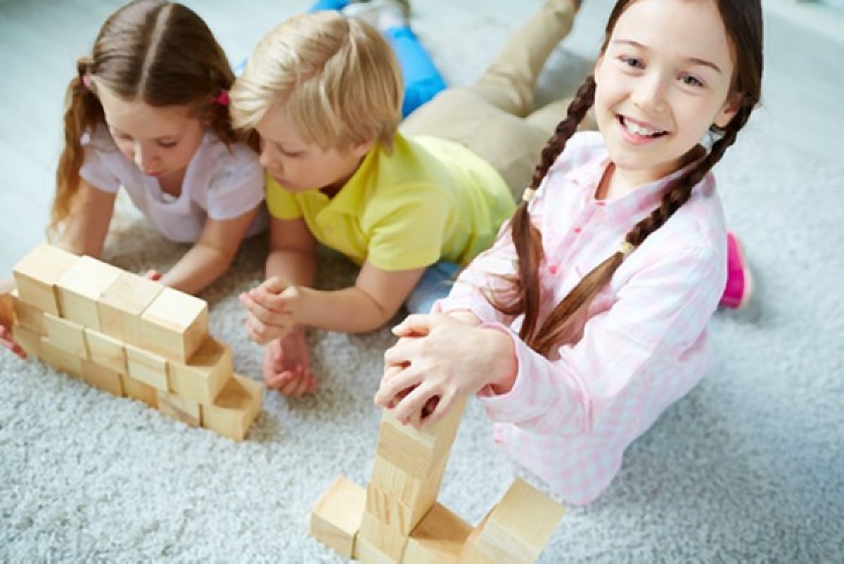 Assegni familiari agli stranieri anche senza prova dell'ingresso dei figli