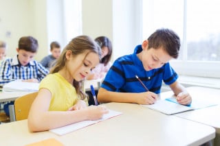 Scuola, esami di terza media in videoconferenza