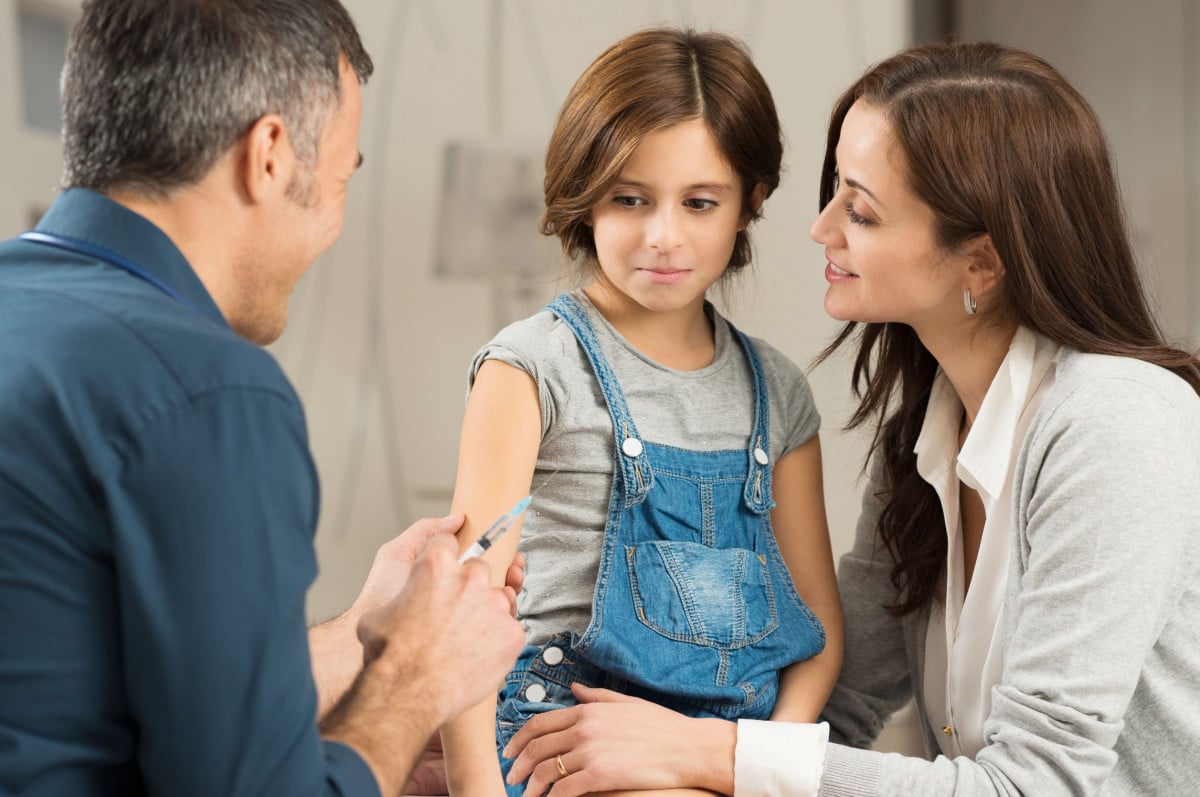 Contrasti tra genitori e tra genitori e figli sul vaccino: chi decide?