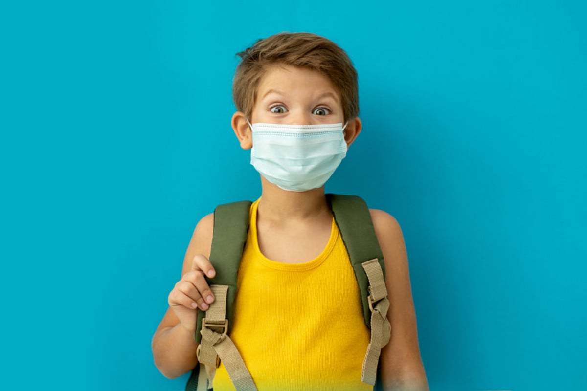 Figli fuori dall'asilo se i genitori non hanno la mascherina