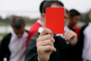 Avvocato sospeso per doppio compenso