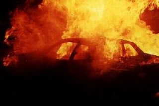 Fiamme, veicolo in sosta e responsabilità civile auto