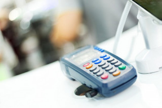 POS obbligatorio per i professionisti. In arrivo sanzioni fino a € 1500 e sospensione dell'attività
