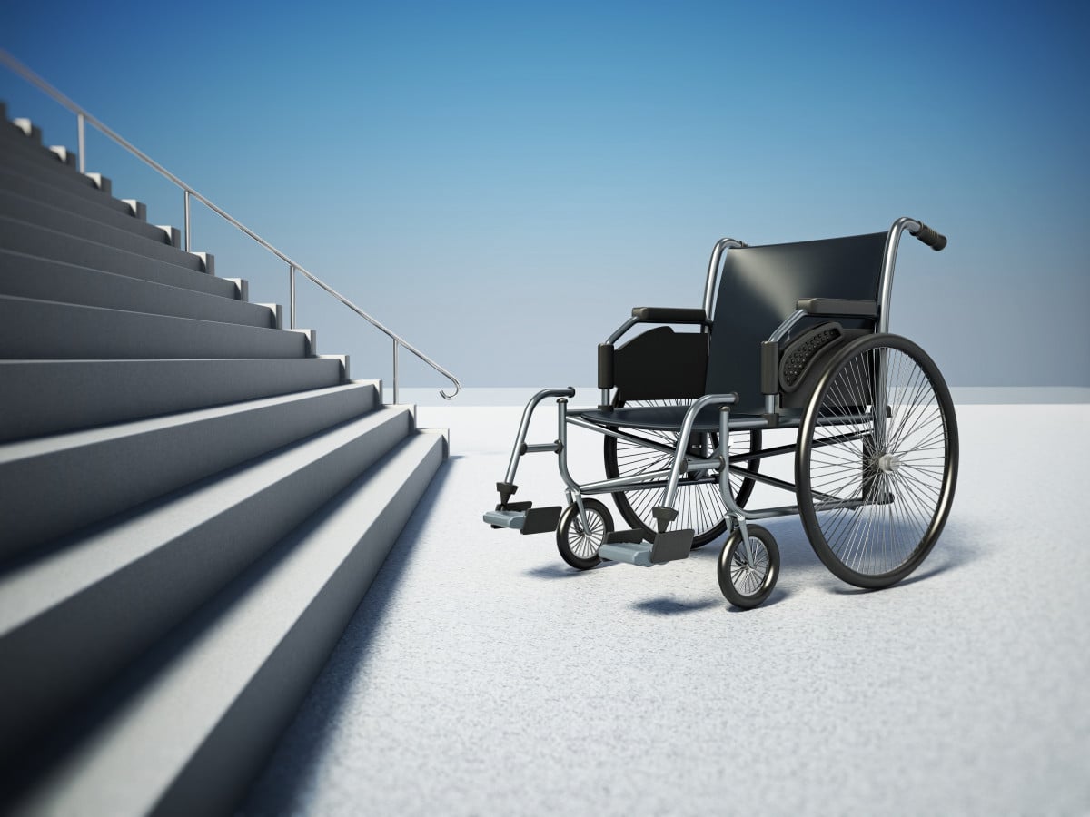 L'imputato disabile è contumace solo se il Tribunale rimuove gli ostacoli