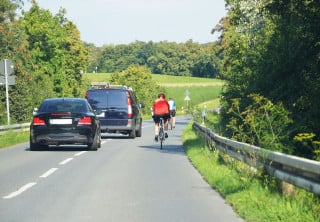 Niente sospensione della patente al ciclista