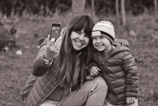 Foto dei figli su Facebook: Gassani, nuove armi di ricatto per il divorzio