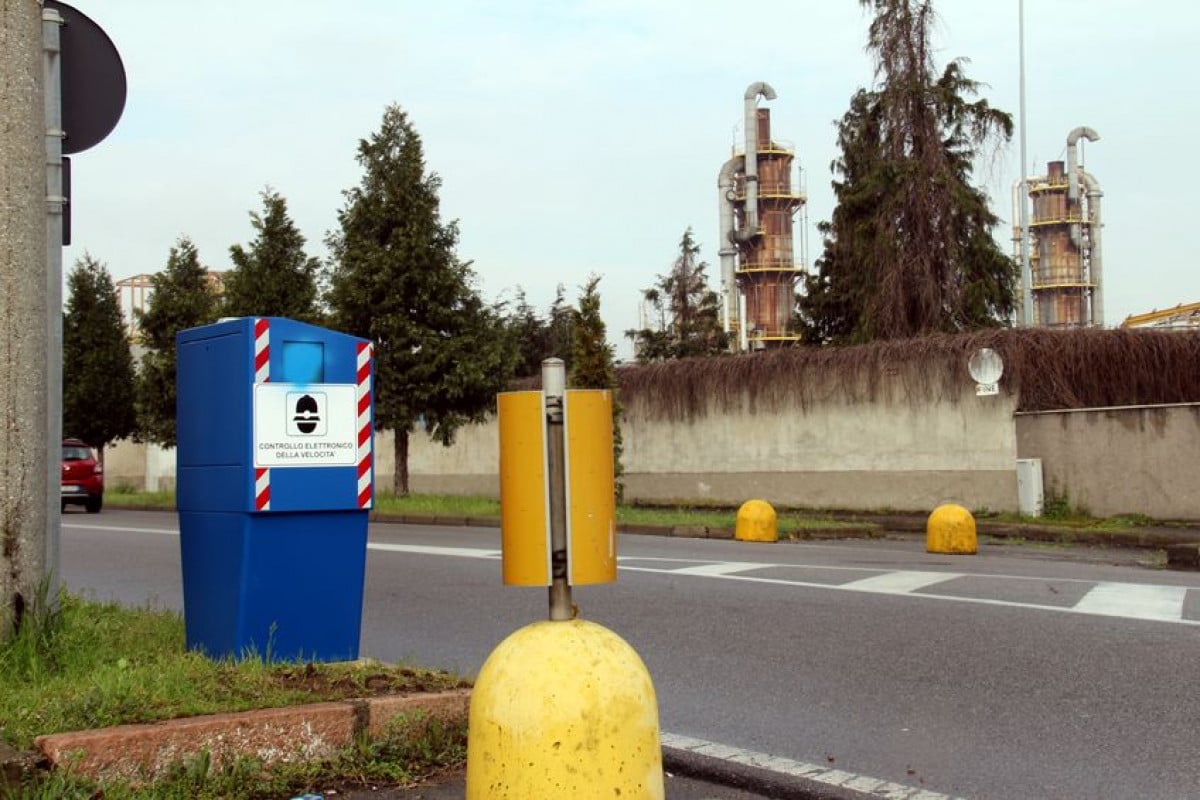 La Cassazione boccia gli autovelox: senza omologazione addio multe
