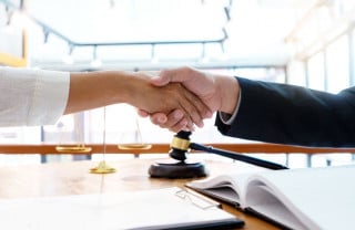 L'avvocato deve essere corretto con la controparte